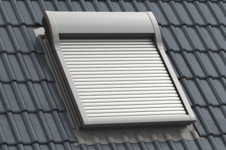 Dachfensterrollladen-1_Kern-Rollladen.jpg