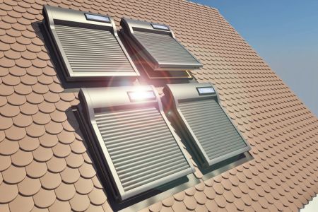 Dachfensterrollladen-2_Kern-Rollladen.jpg